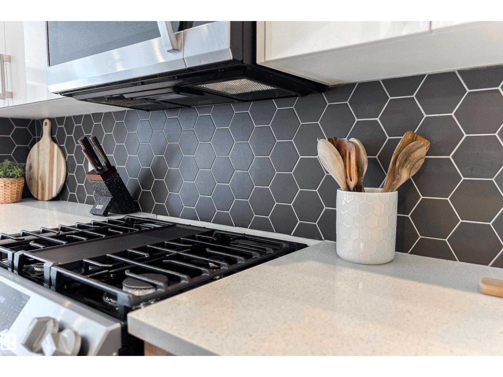 8040 Kiriak Li Sw, Edmonton, Alberta  T6W 4V2 - Photo 20 - E4474843