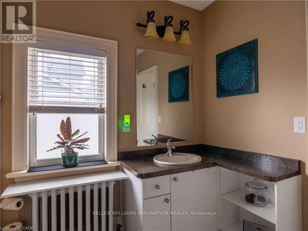 Main Floor - 193 Vine Street, St. Catharines, Ontario  L2M 4S7 - Photo 21 - X12821014