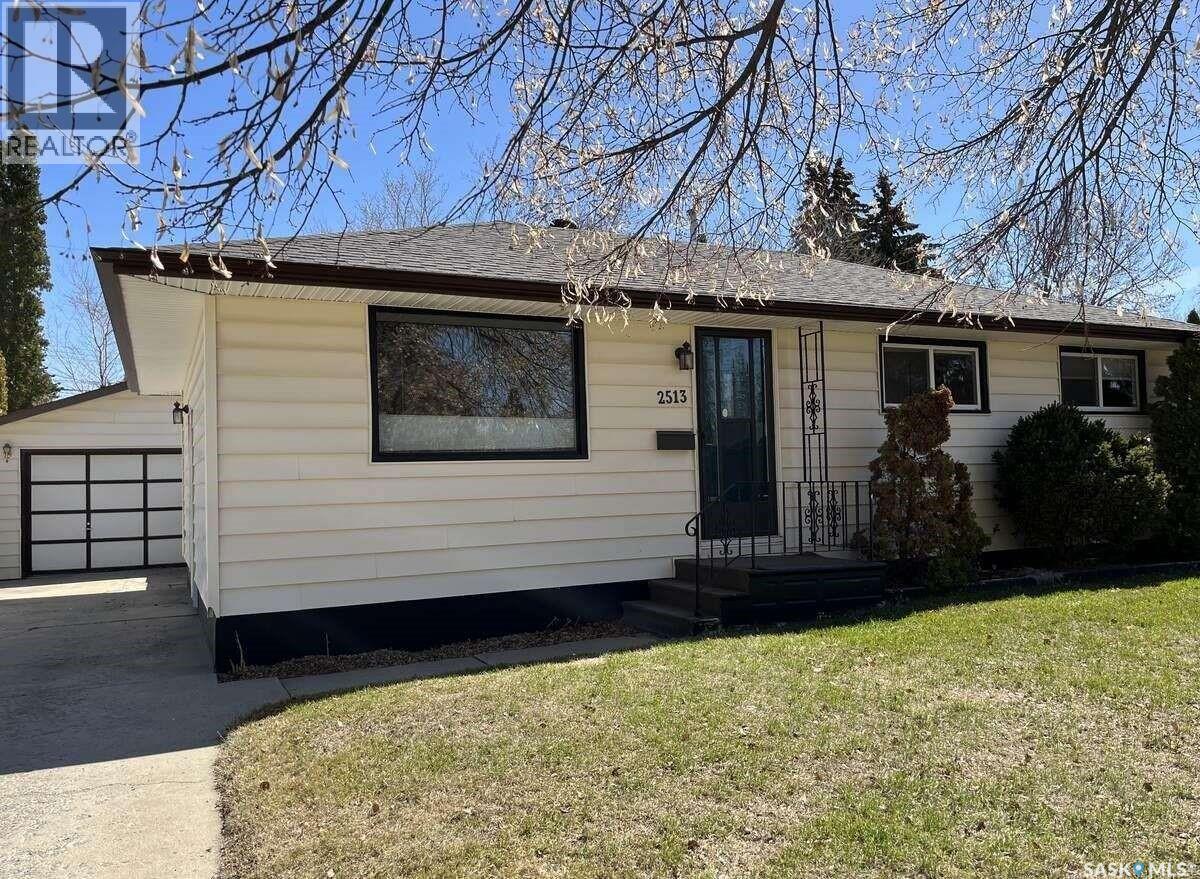 2513 Cairns Avenue, Saskatoon, Saskatchewan  S7J 1V4 - Photo 2 - SK029195