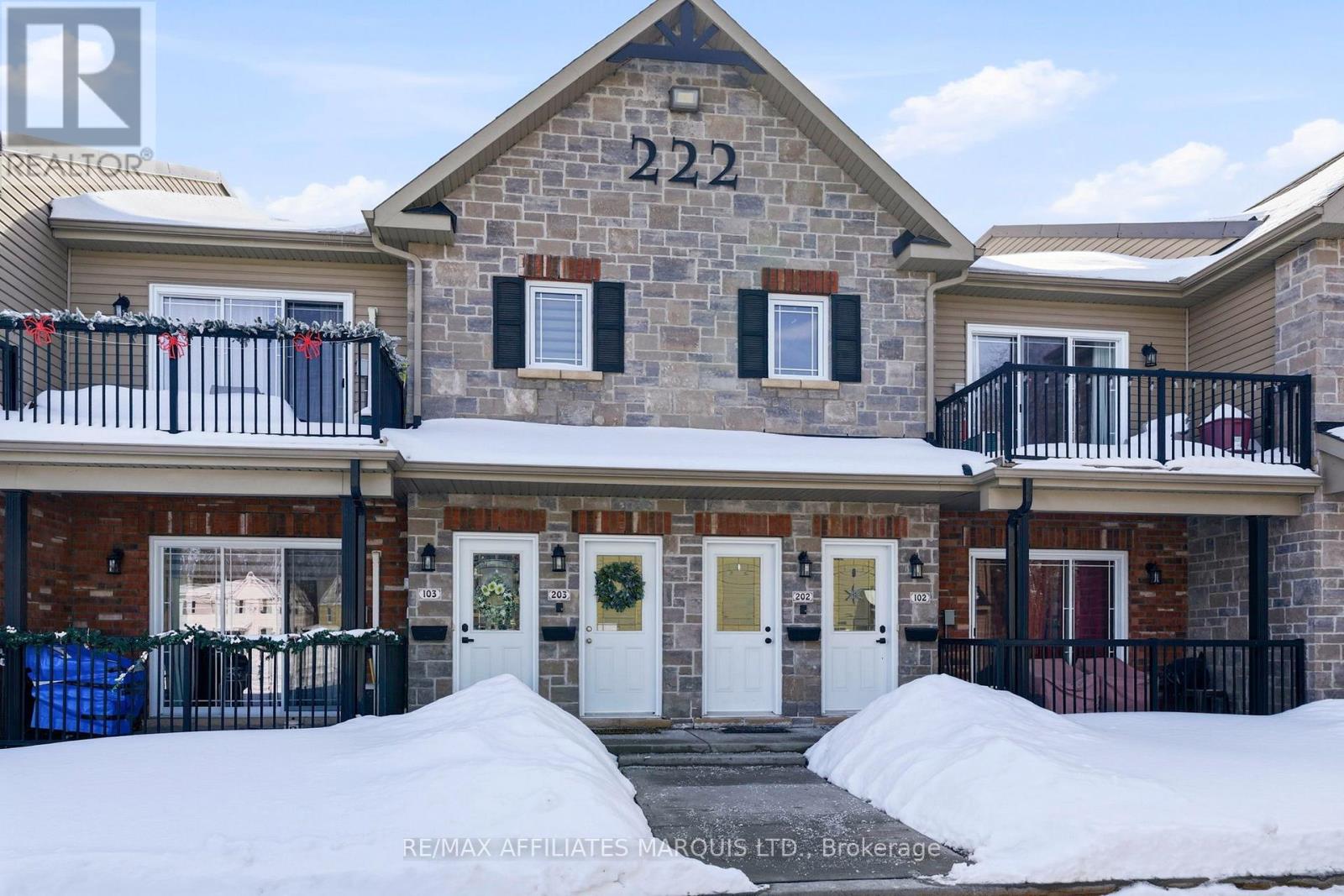 202 - 222 First Street E, Cornwall, Ontario  K6H 0G2 - Photo 2 - X12821070