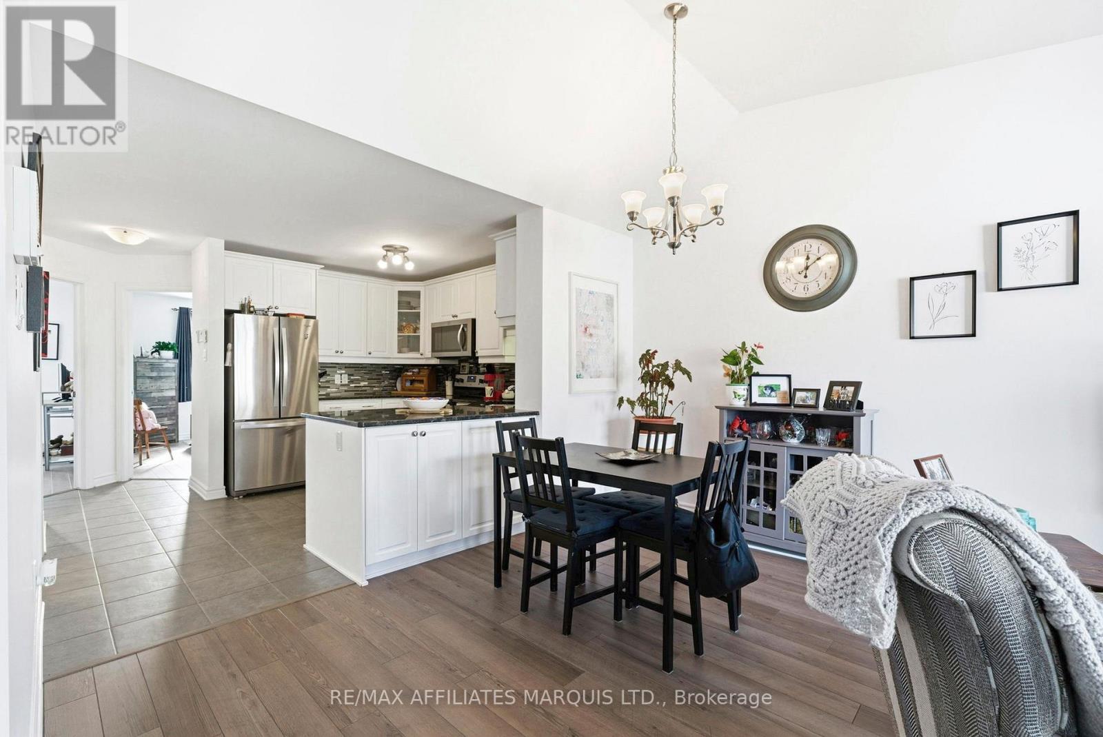 202 - 222 First Street E, Cornwall, Ontario  K6H 0G2 - Photo 9 - X12821070