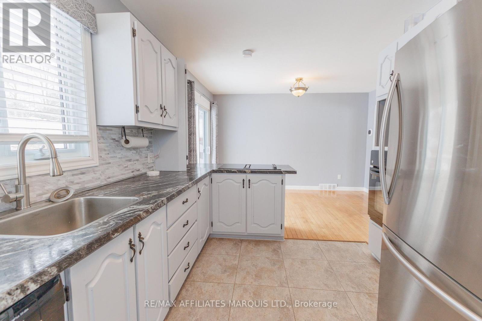 137 Park Avenue, North Glengarry, Ontario  K0C 1A0 - Photo 6 - X12821096