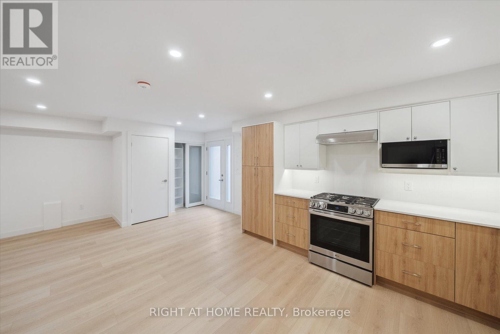 2 - 321 St George Street, Toronto, Ontario  M5R 2R2 - Photo 11 - C12716716