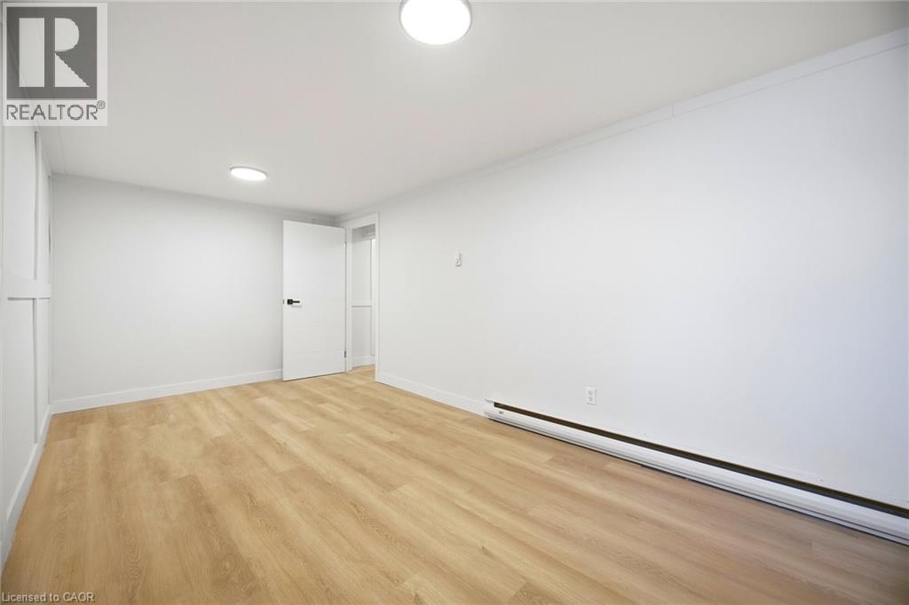 8 Claudette Gate, Hamilton, Ontario  L9B 1T5 - Photo 33 - 40807316