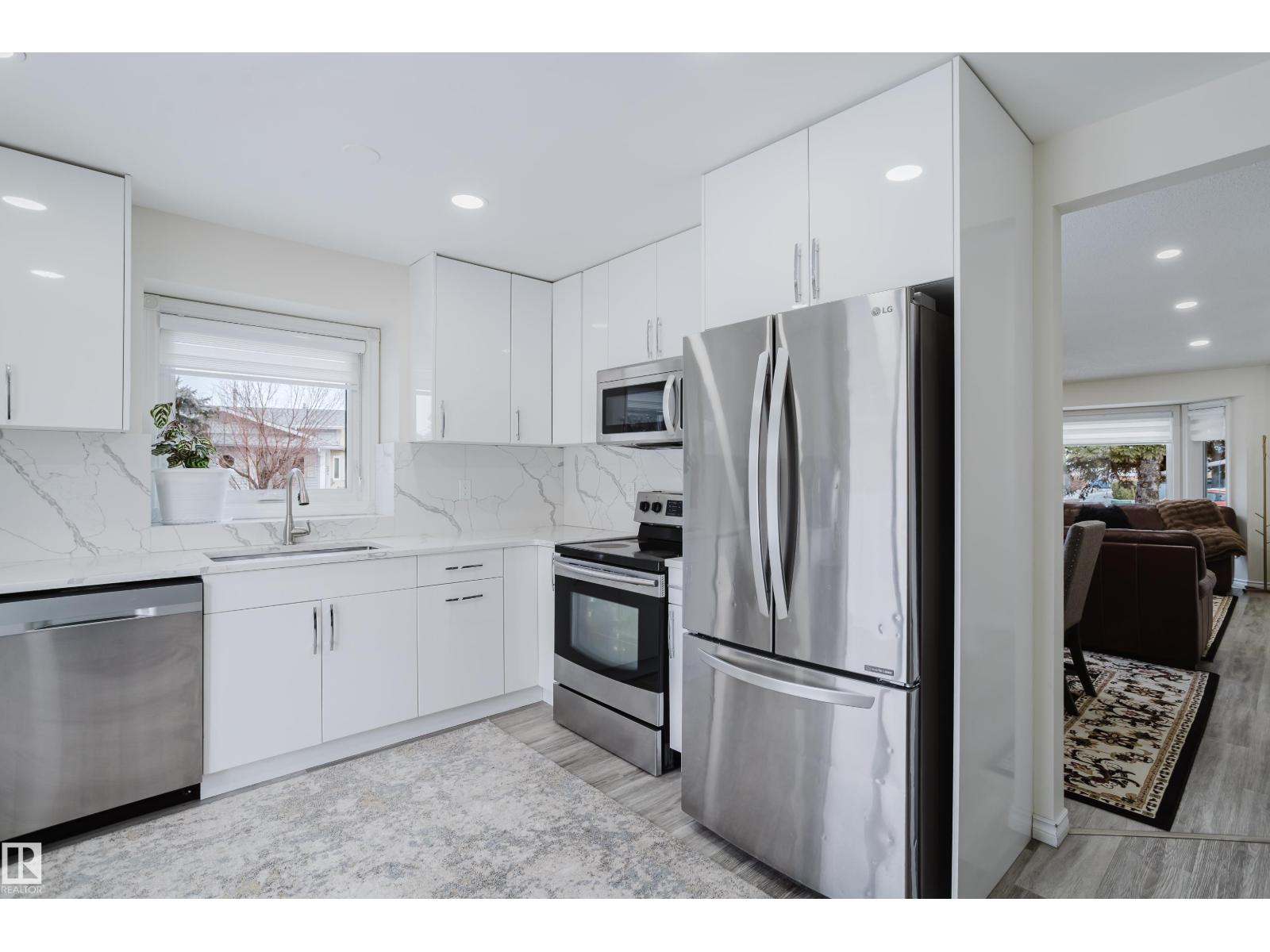 236 Lago Lindo Cr Nw, Edmonton, Alberta  T5Z 1Y5 - Photo 11 - E4474806