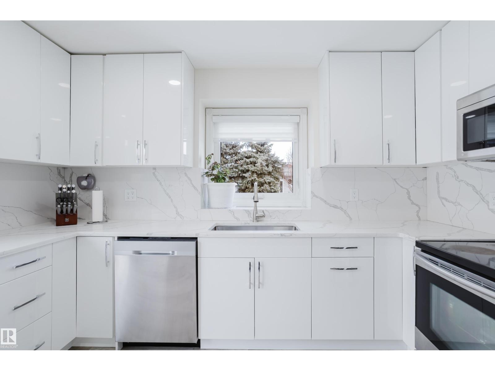 236 Lago Lindo Cr Nw, Edmonton, Alberta  T5Z 1Y5 - Photo 9 - E4474806