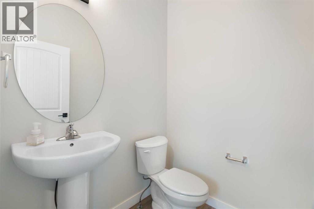 99 Edith Passage Nw, Calgary, Alberta  T3R 2B5 - Photo 23 - A2278688