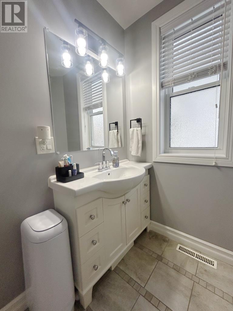 702 Armit Avenue, Fort Frances, Ontario  P9A 2J1 - Photo 10 - TB2600301