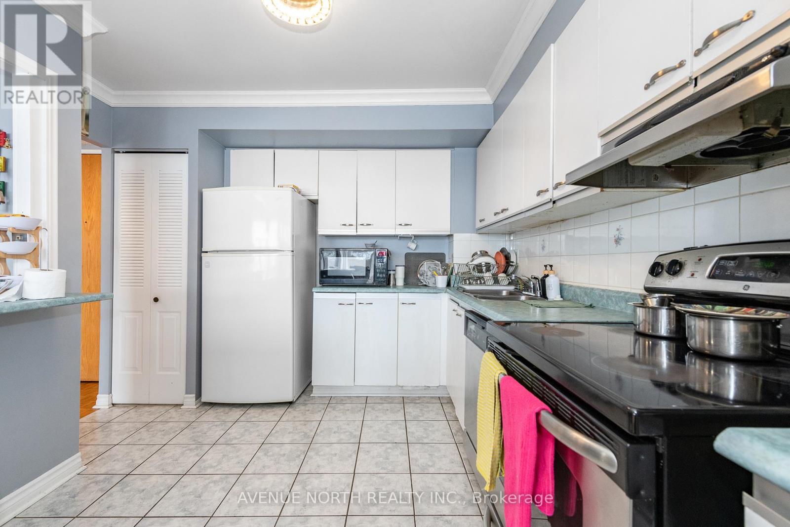 308 - 2759 Carousel Crescent, Ottawa, Ontario  K1T 2N5 - Photo 10 - X12821048