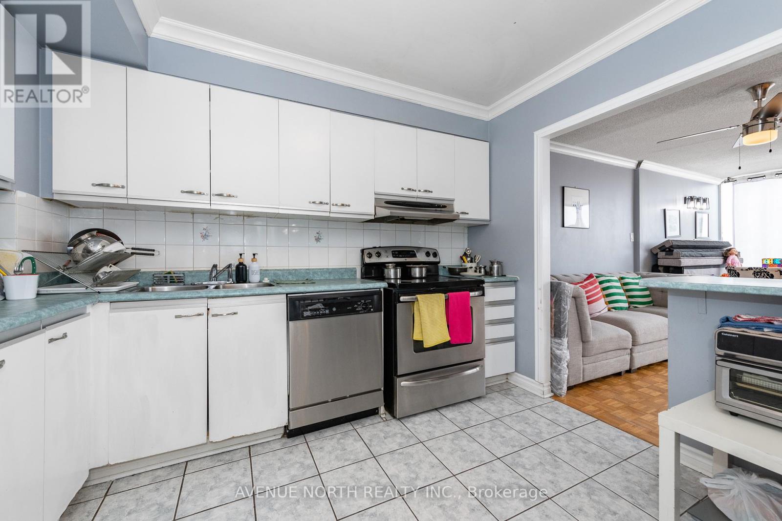 308 - 2759 Carousel Crescent, Ottawa, Ontario  K1T 2N5 - Photo 8 - X12821048