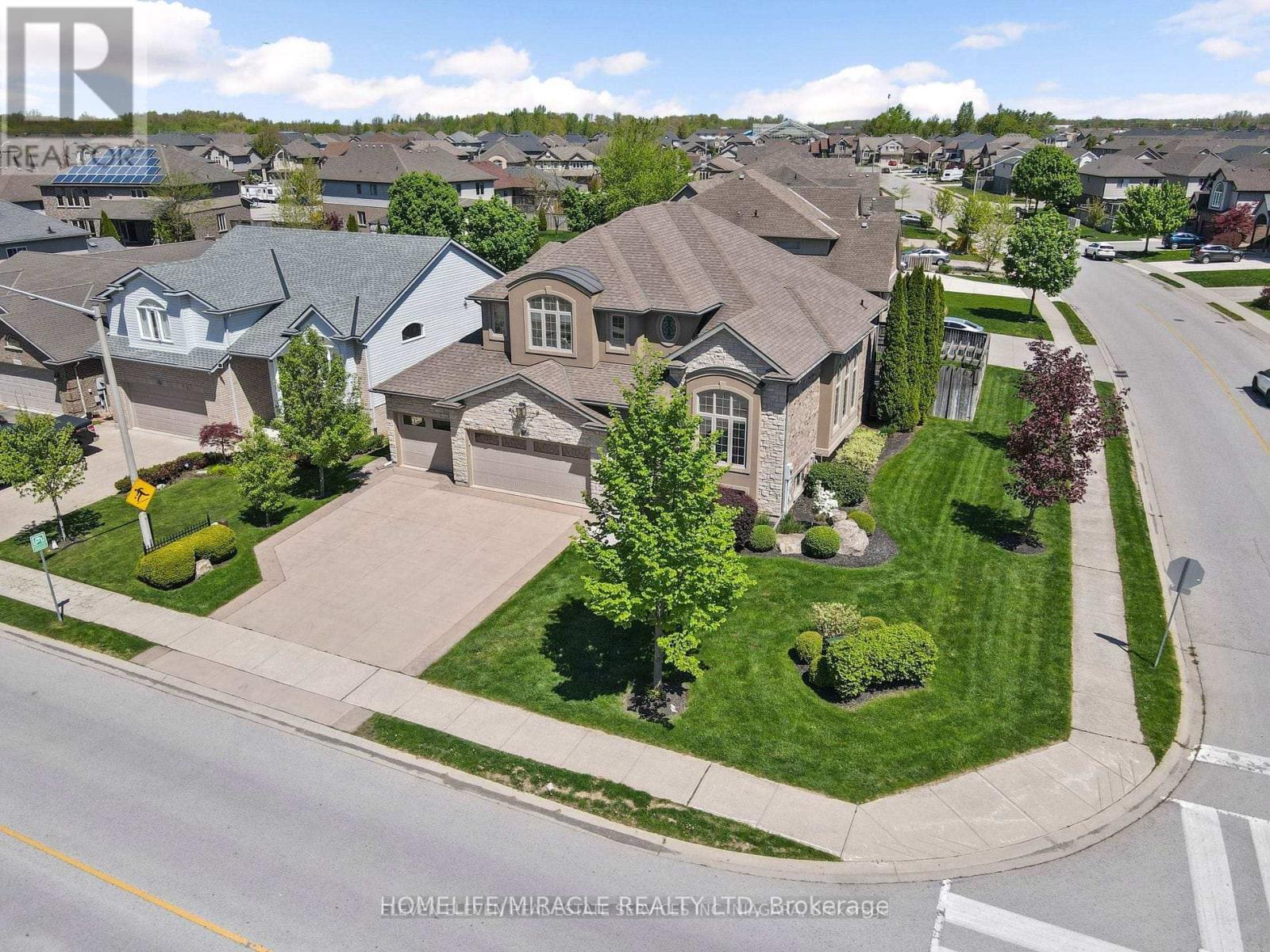 8535 Forestview Boulevard, Niagara Falls, Ontario  L2H 0B2 - Photo 2 - X12788794