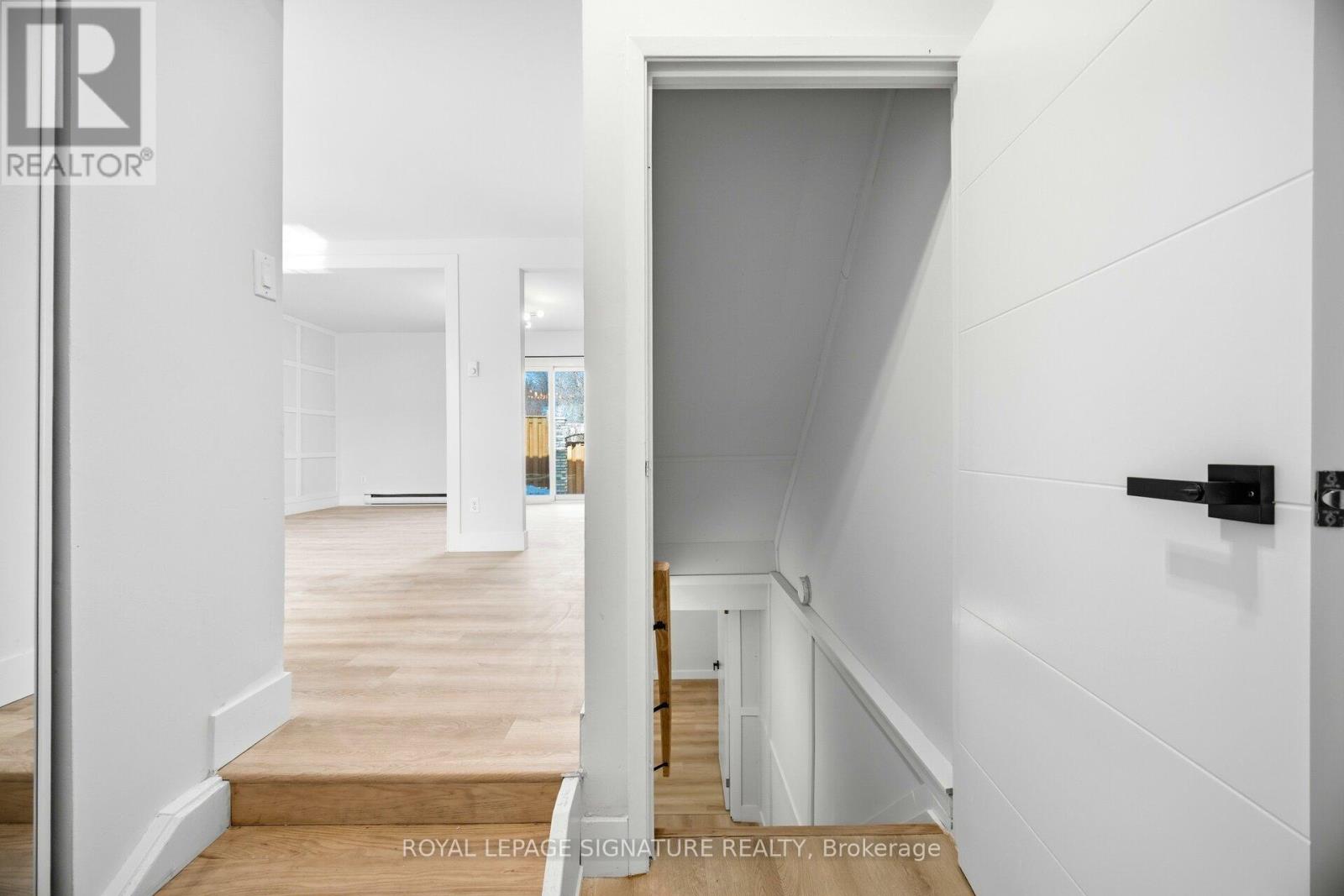 8 Claudette Gate, Hamilton, Ontario  L9B 1T5 - Photo 34 - X12820088