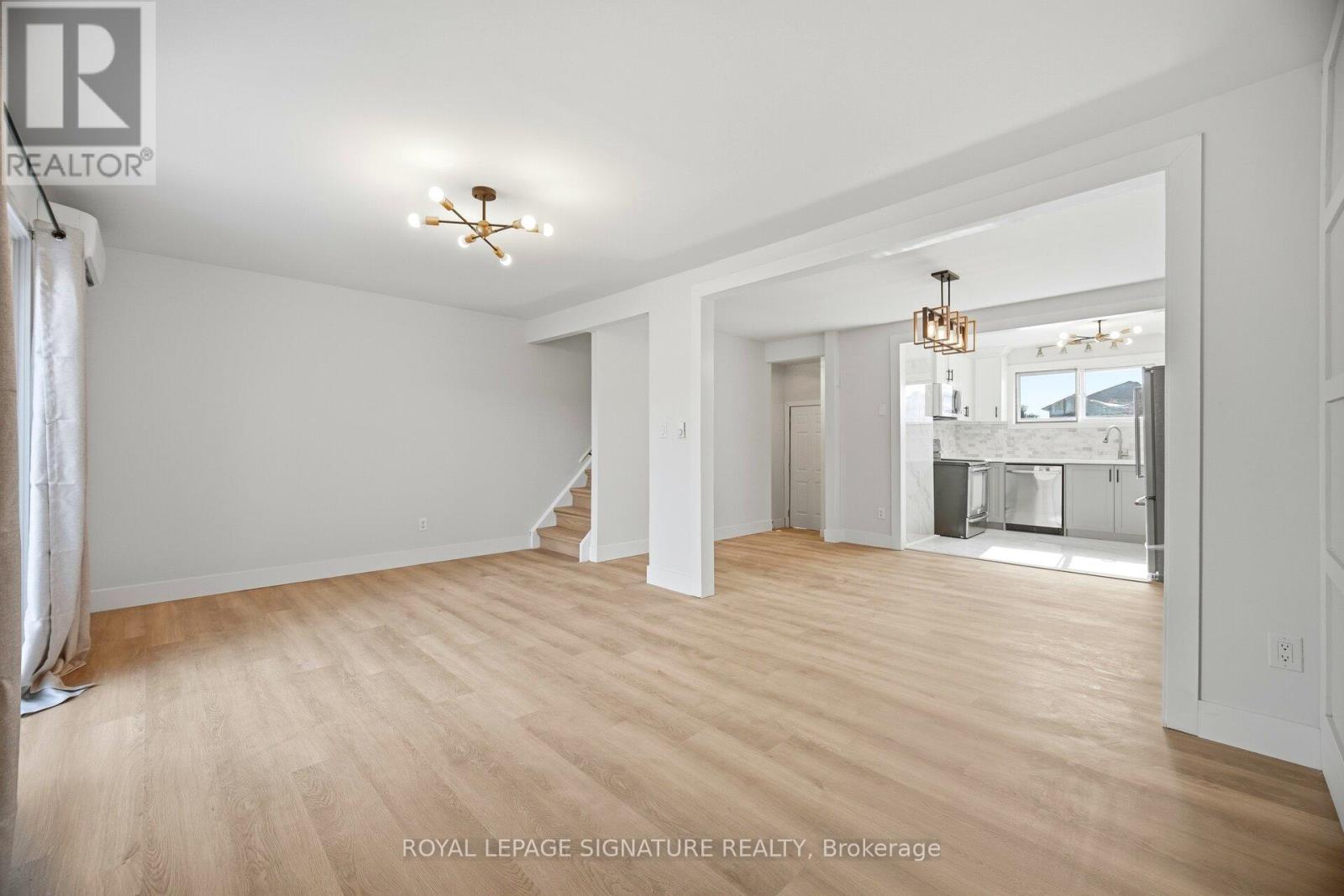 8 Claudette Gate, Hamilton, Ontario  L9B 1T5 - Photo 16 - X12820088