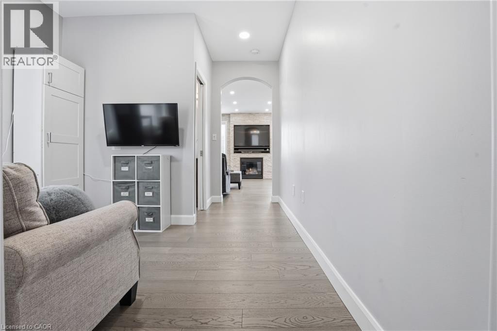 41 Monza Drive, Hamilton, Ontario  L8E 6G2 - Photo 6 - 40806822