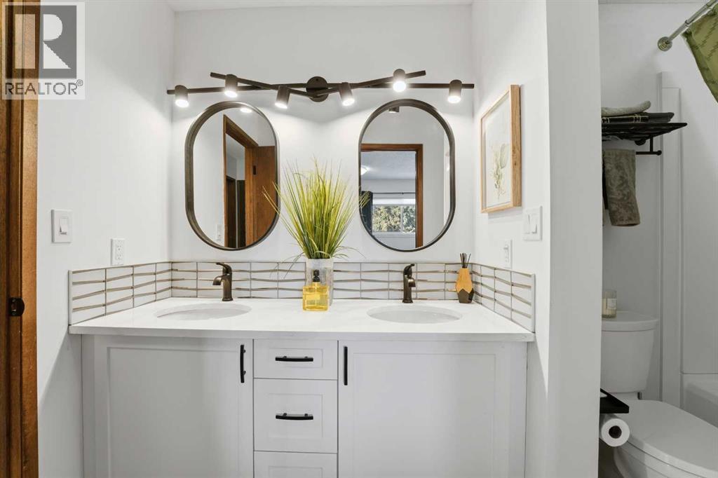 101 Erickson Drive, Red Deer, Alberta  T4R 1X9 - Photo 19 - A2285144