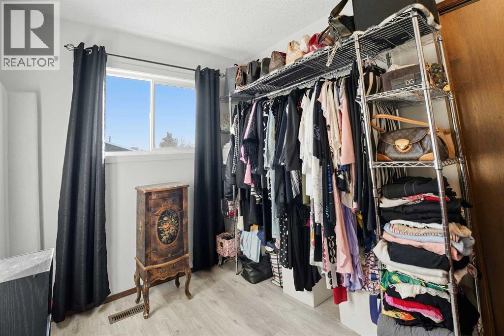 101 Erickson Drive, Red Deer, Alberta  T4R 1X9 - Photo 22 - A2285144