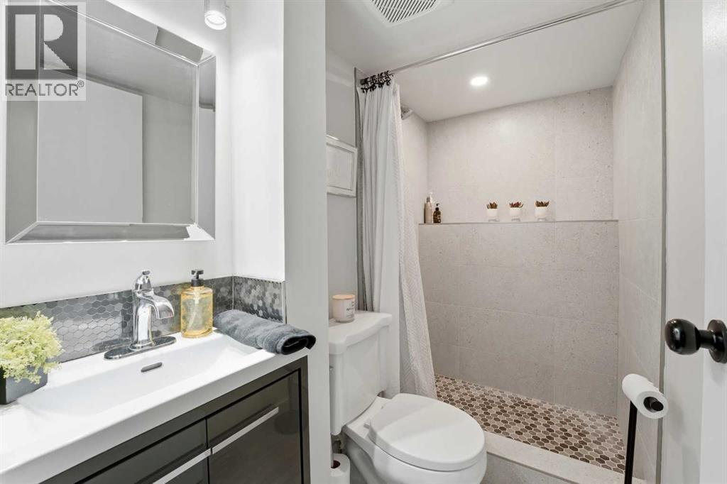 101 Erickson Drive, Red Deer, Alberta  T4R 1X9 - Photo 27 - A2285144