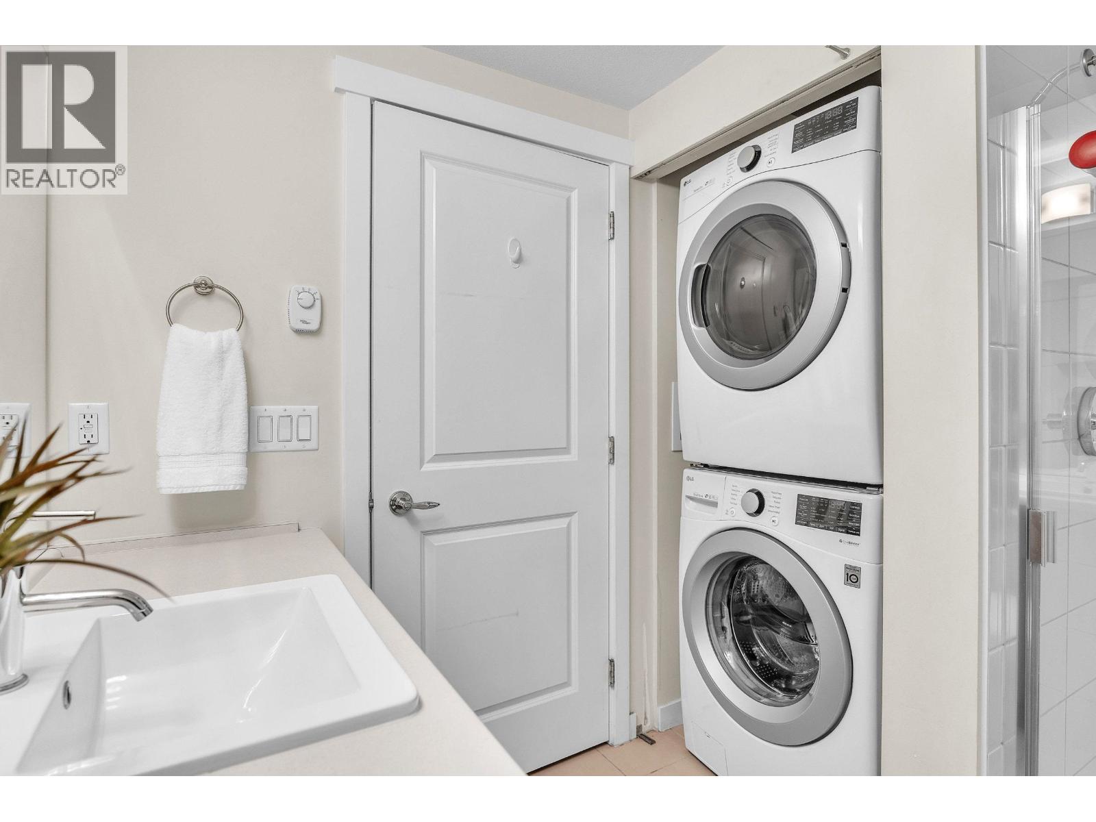 717 Premier Street, North Vancouver, British Columbia  V7J 0A5 - Photo 30 - R3088211