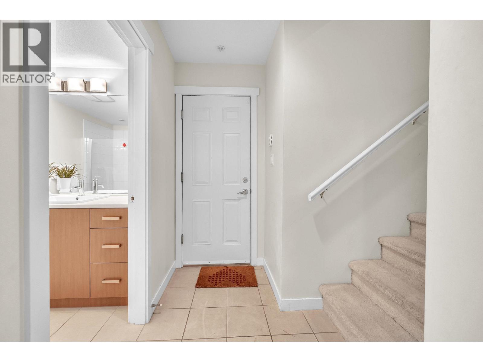 717 Premier Street, North Vancouver, British Columbia  V7J 0A5 - Photo 32 - R3088211