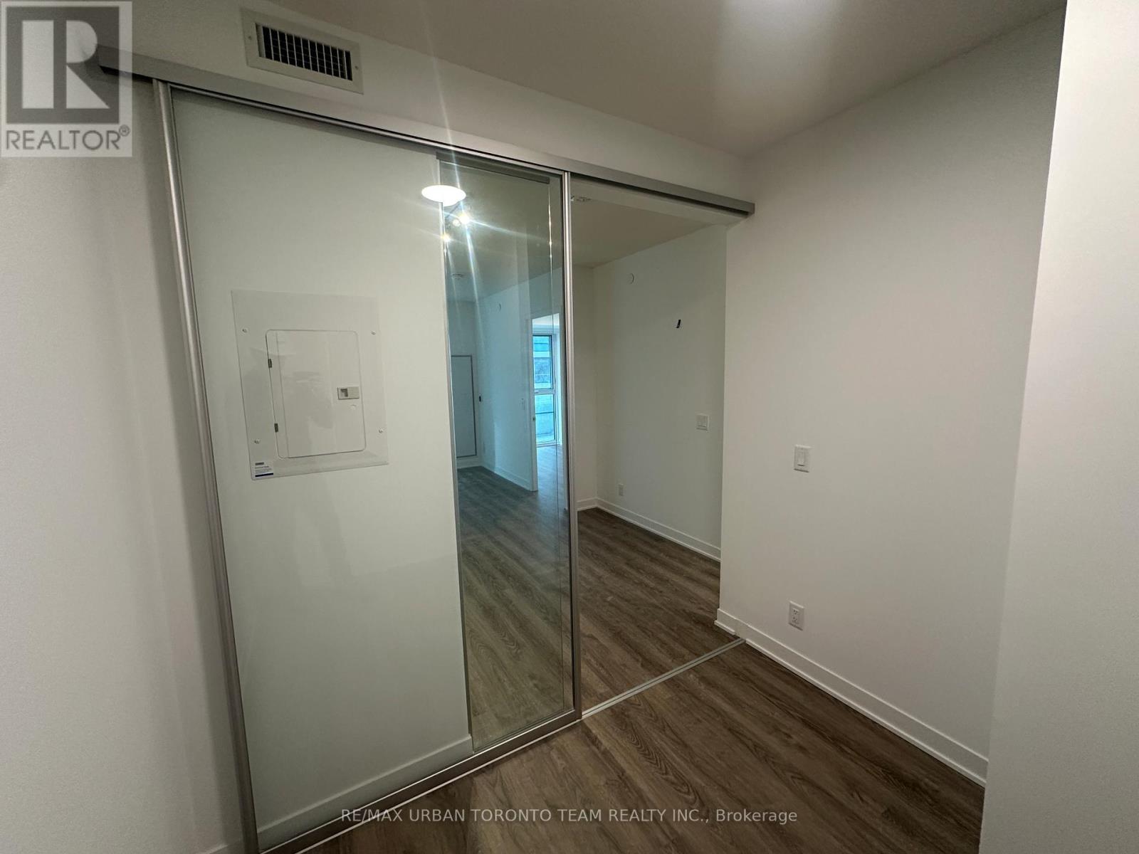 609 - 180 Front Street E, Toronto, Ontario  M5A 0K9 - Photo 11 - C12821082