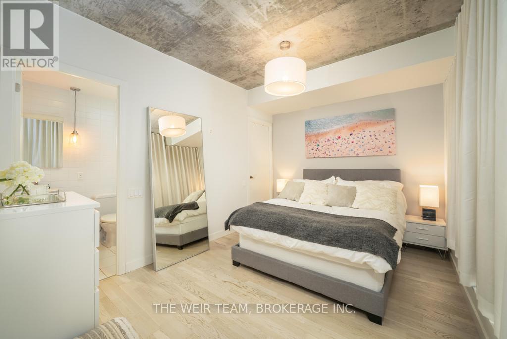 718 - 75 Portland Street, Toronto, Ontario  M5V 2M9 - Photo 11 - C12821100