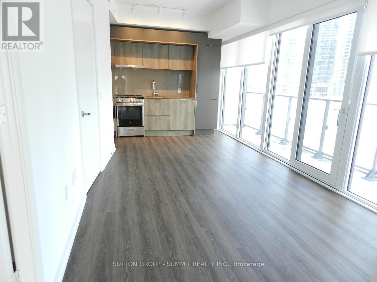 413 - 448 Burnhamthorpe Road W, Mississauga, Ontario  L5B 0R4 - Photo 9 - W12821024