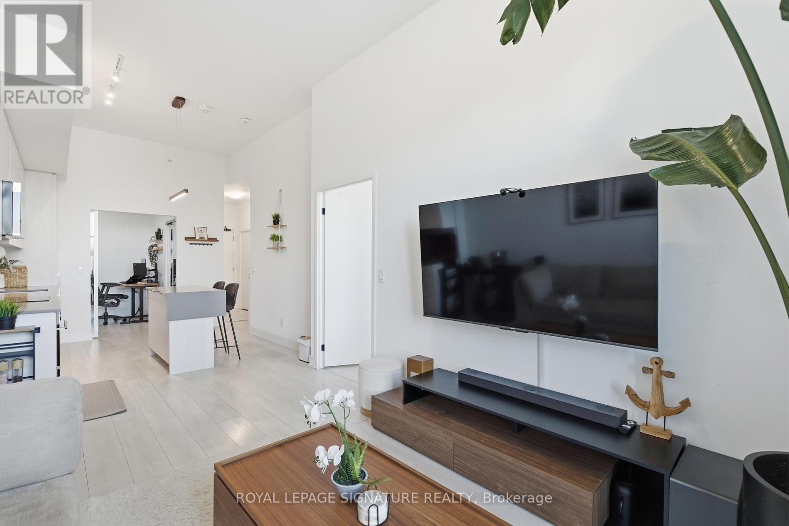 214 - 2489 Taunton Road, Oakville, Ontario  L6H 3R9 - Photo 10 - W12821036