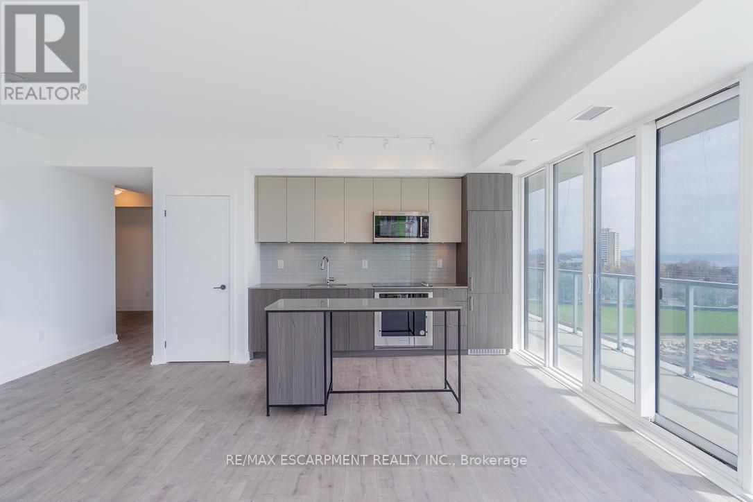 812 - 220 Missinnihe Way, Mississauga, Ontario  L5H 0A9 - Photo 13 - W12821072