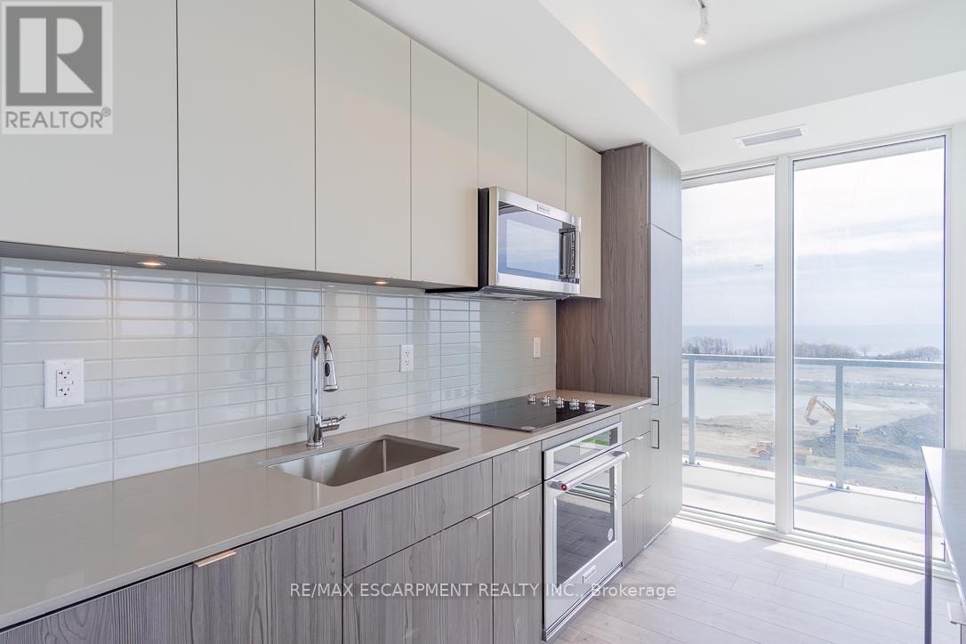 812 - 220 Missinnihe Way, Mississauga, Ontario  L5H 0A9 - Photo 17 - W12821072