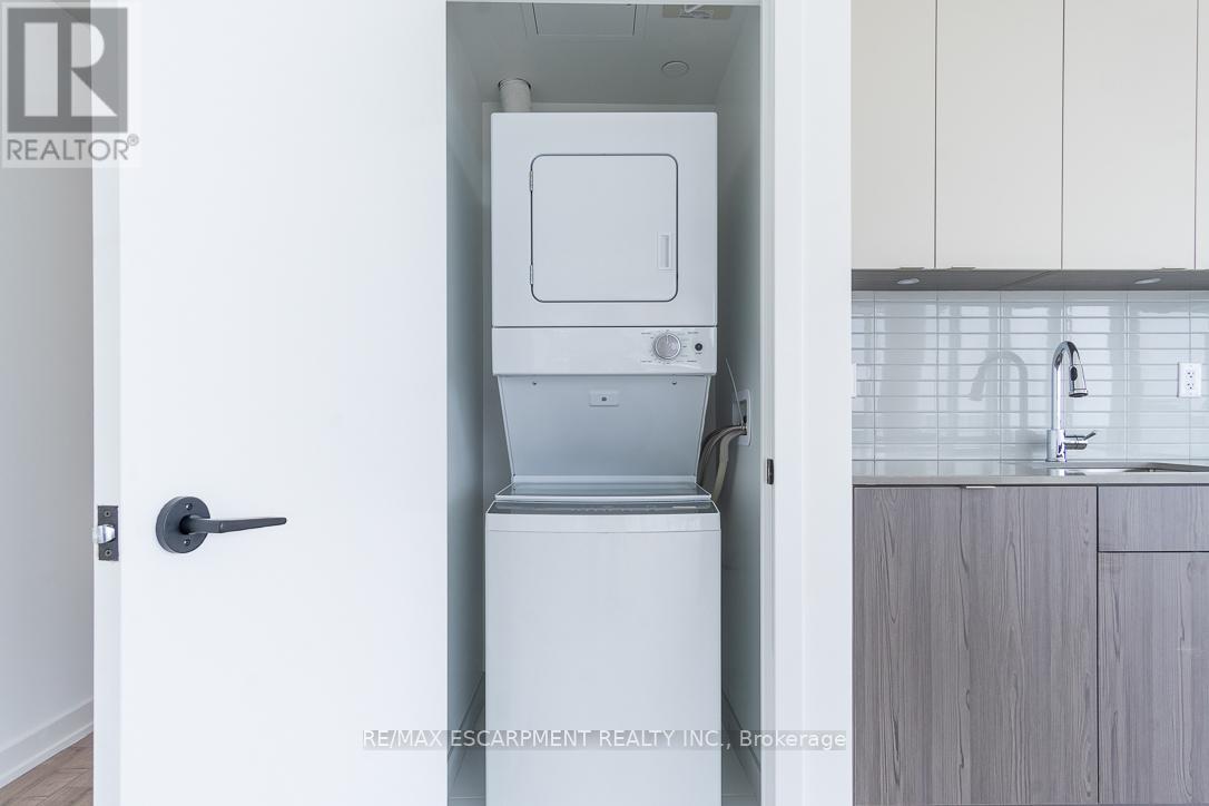 812 - 220 Missinnihe Way, Mississauga, Ontario  L5H 0A9 - Photo 20 - W12821072