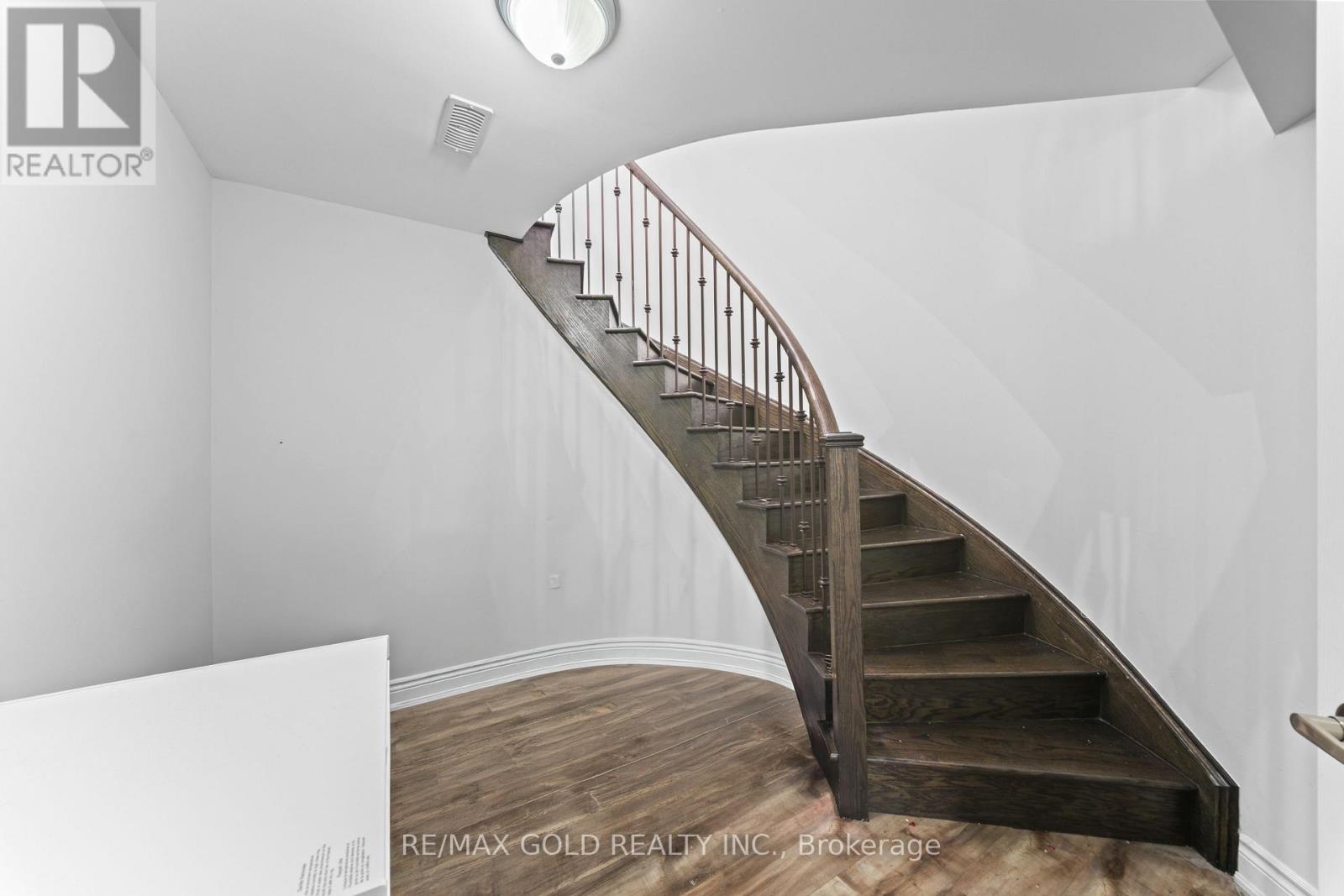 62 Bakersfield Road, Brampton, Ontario  L6P 3Y5 - Photo 26 - W12821092