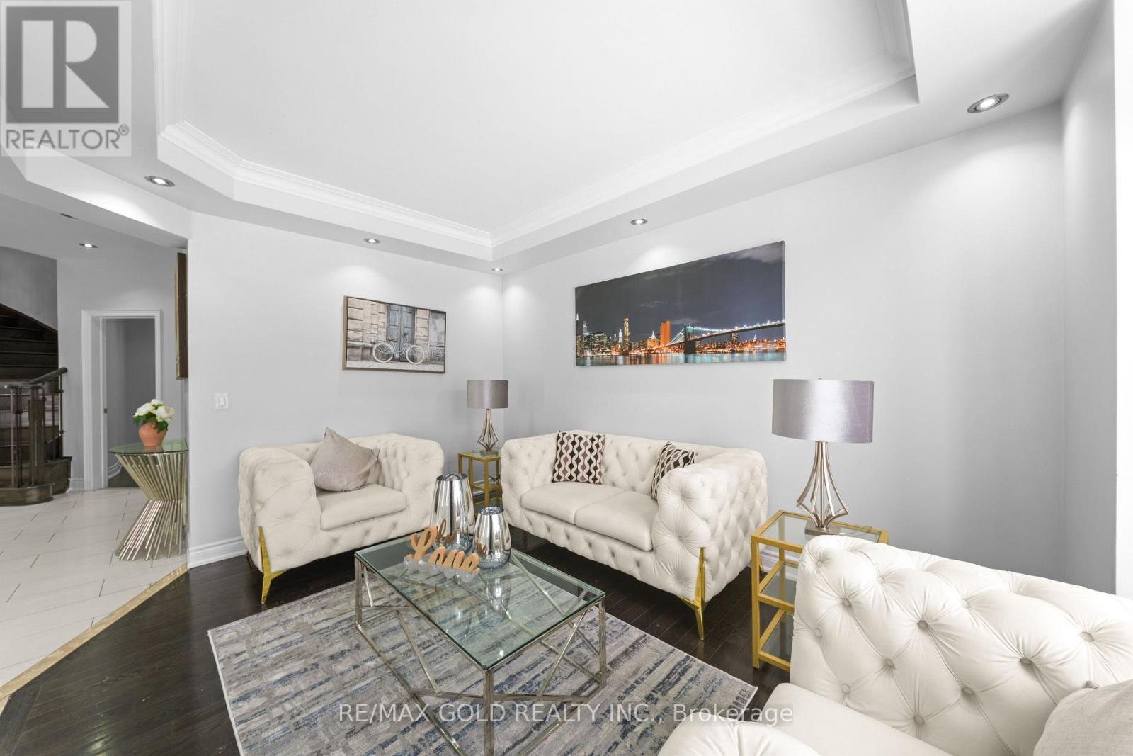 62 Bakersfield Road, Brampton, Ontario  L6P 3Y5 - Photo 4 - W12821092