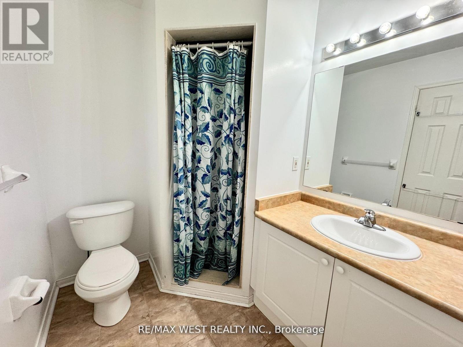 98 Four Seasons Circle, Brampton, Ontario  L7A 2A8 - Photo 24 - W12821108