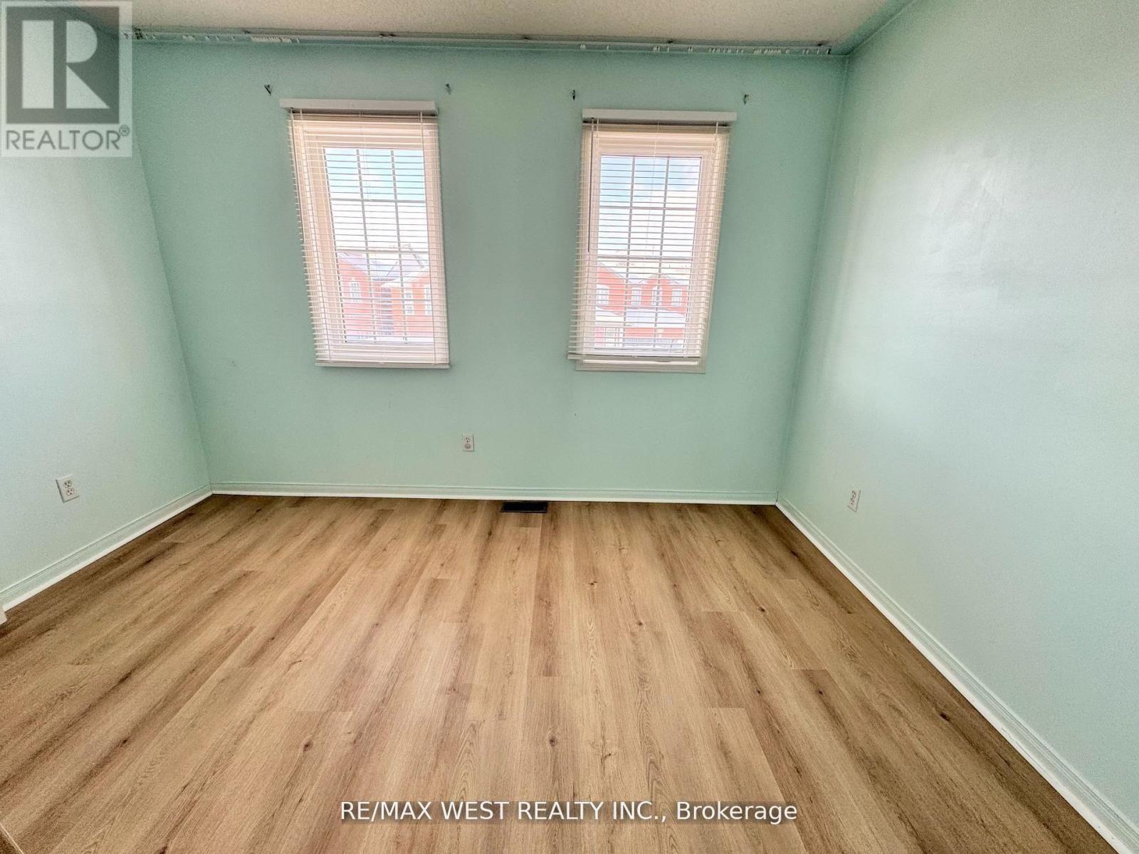 98 Four Seasons Circle, Brampton, Ontario  L7A 2A8 - Photo 25 - W12821108