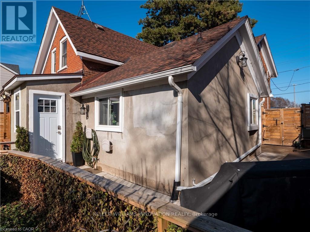 Upper - 193 Vine Street, St. Catharines, Ontario  L2M 4S7 - Photo 4 - X12821038