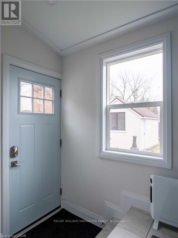 Upper - 193 Vine Street, St. Catharines, Ontario  L2M 4S7 - Photo 5 - X12821038