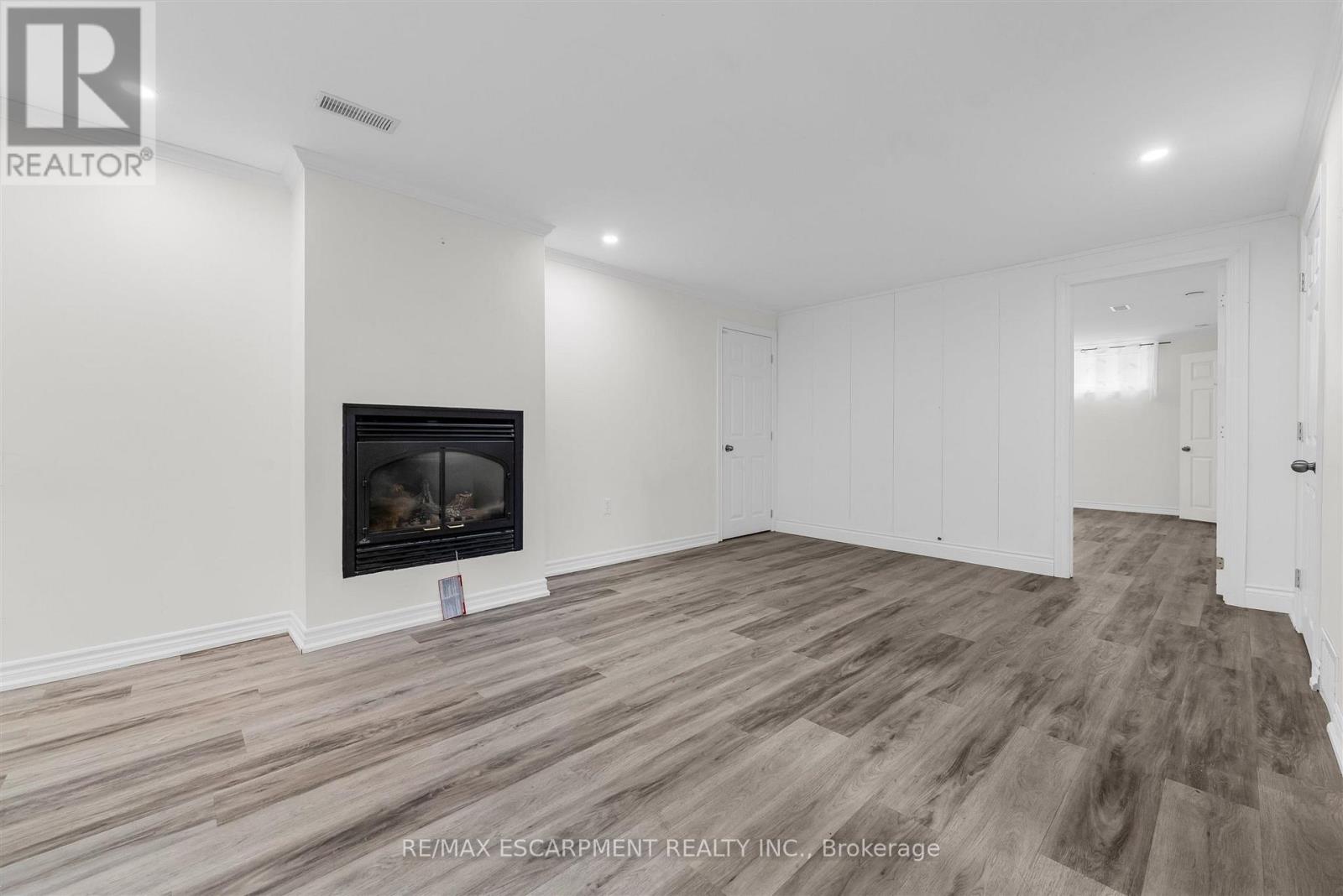 21 Lakeside Drive, Grimsby, Ontario  L3M 2K9 - Photo 26 - X12821094