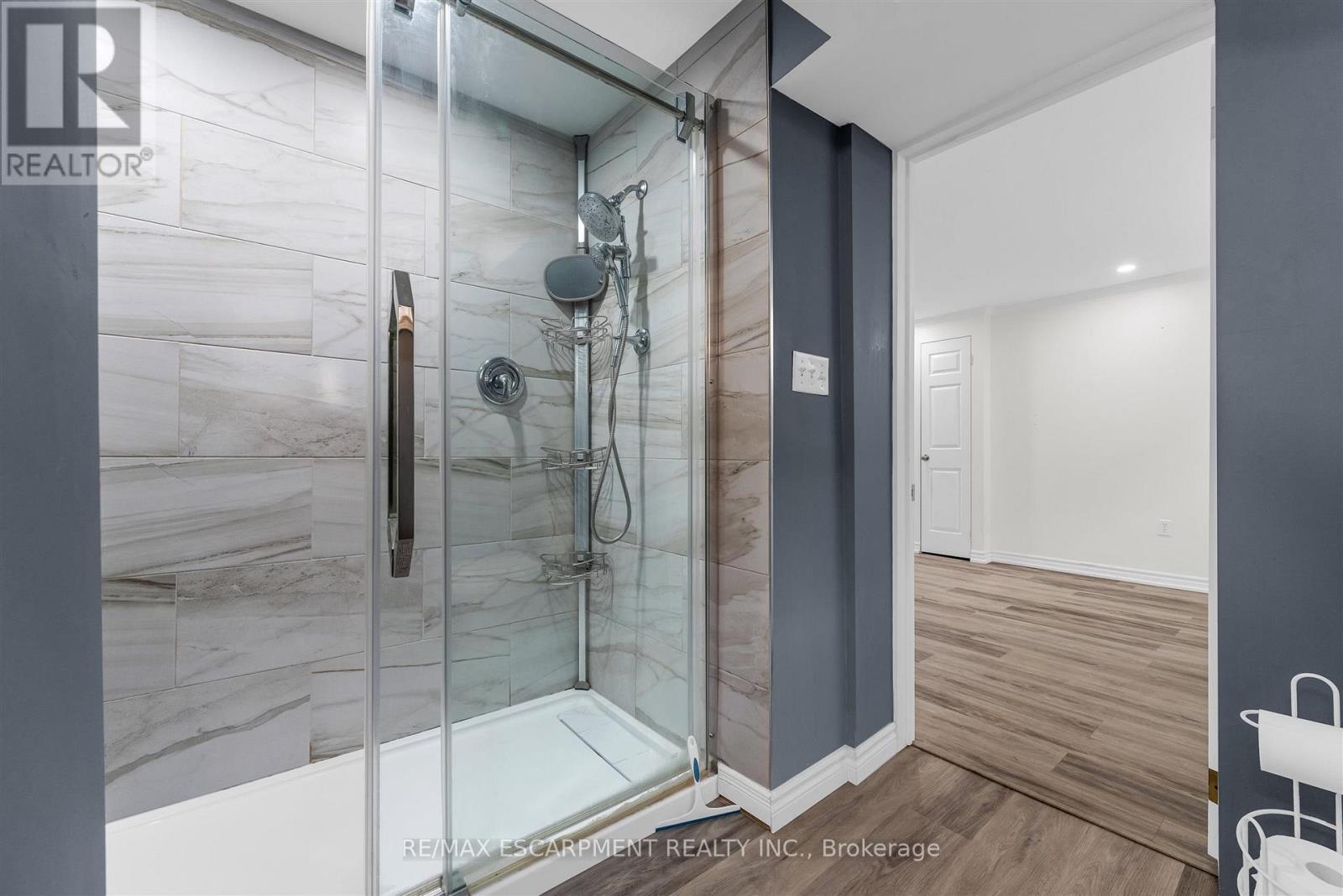 21 Lakeside Drive, Grimsby, Ontario  L3M 2K9 - Photo 31 - X12821094