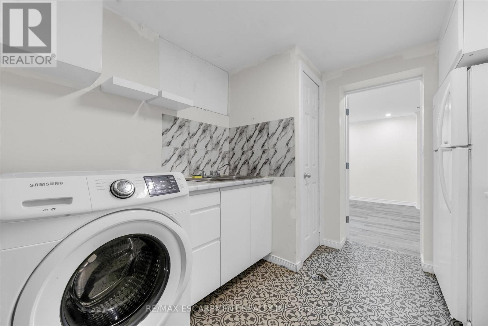 21 Lakeside Drive, Grimsby, Ontario  L3M 2K9 - Photo 33 - X12821094