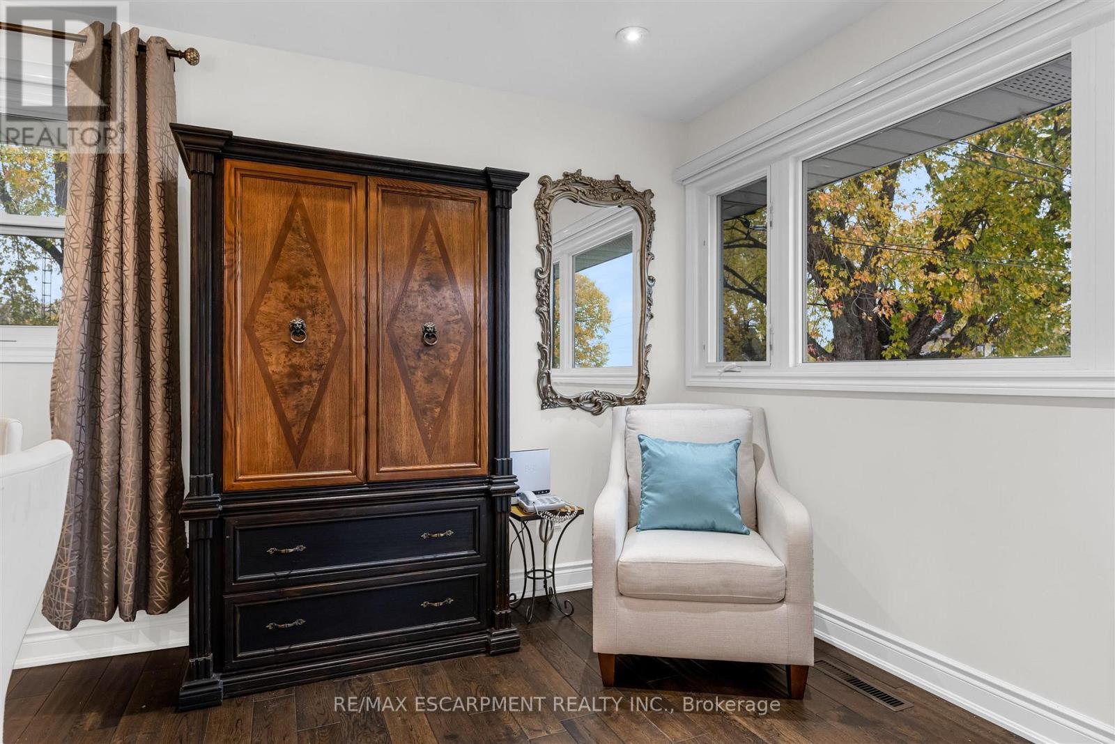 21 Lakeside Drive, Grimsby, Ontario  L3M 2K9 - Photo 6 - X12821094