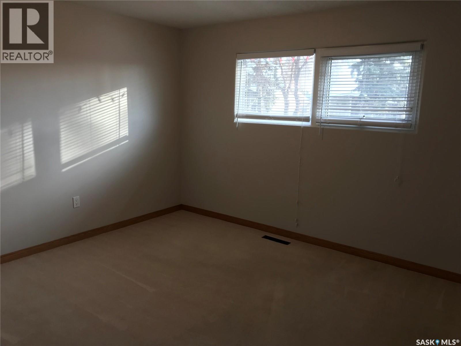 348 27th Street W, Prince Albert, Saskatchewan  S6V 4S1 - Photo 12 - SK029182