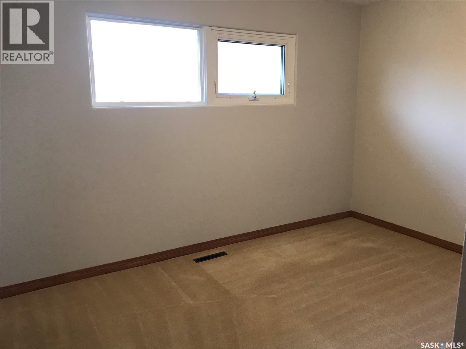 348 27th Street W, Prince Albert, Saskatchewan  S6V 4S1 - Photo 14 - SK029182