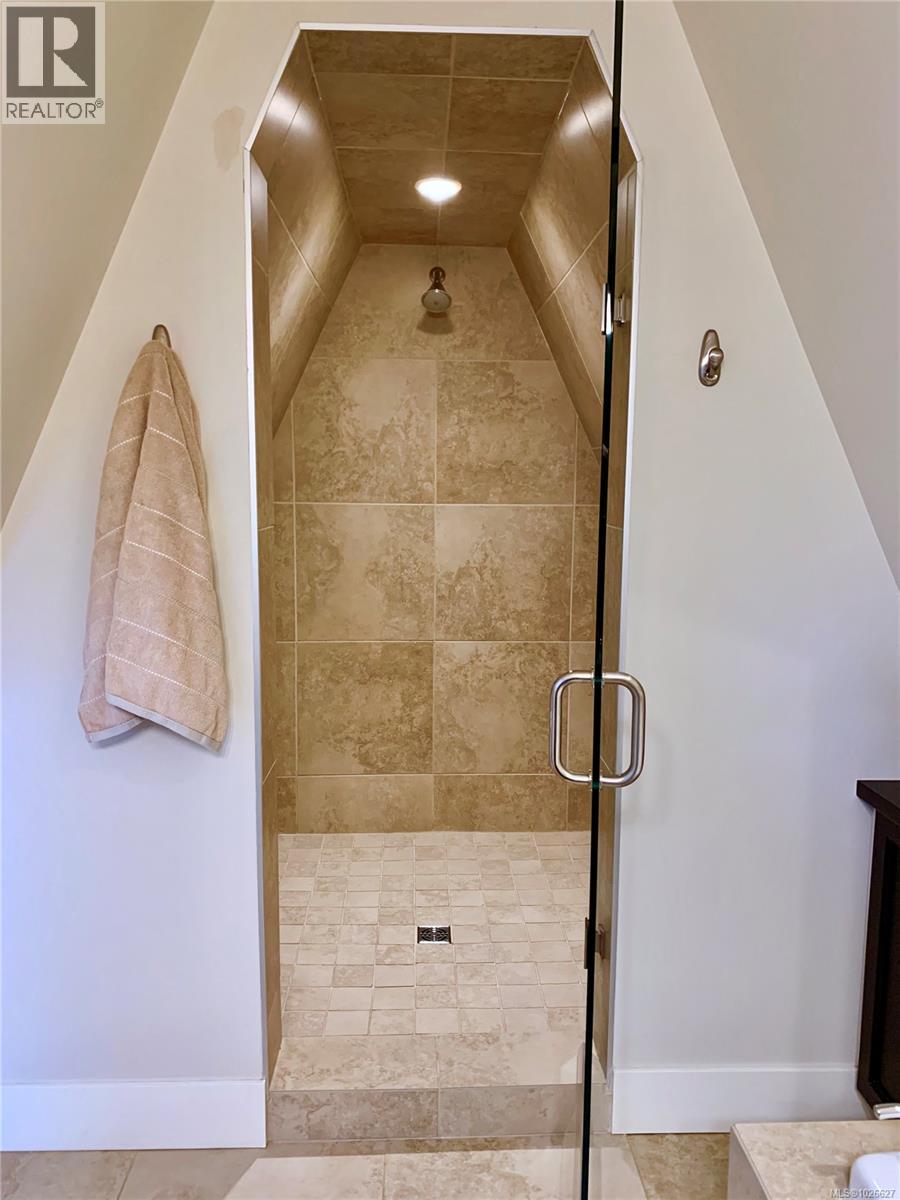 15 675 Superior St, Victoria, British Columbia  V8V 1V1 - Photo 20 - 1026627