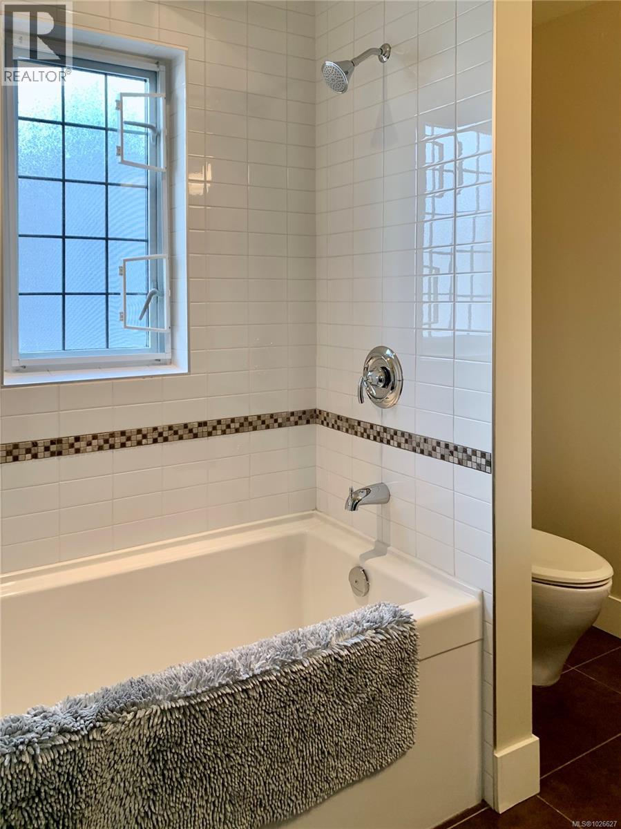 15 675 Superior St, Victoria, British Columbia  V8V 1V1 - Photo 25 - 1026627