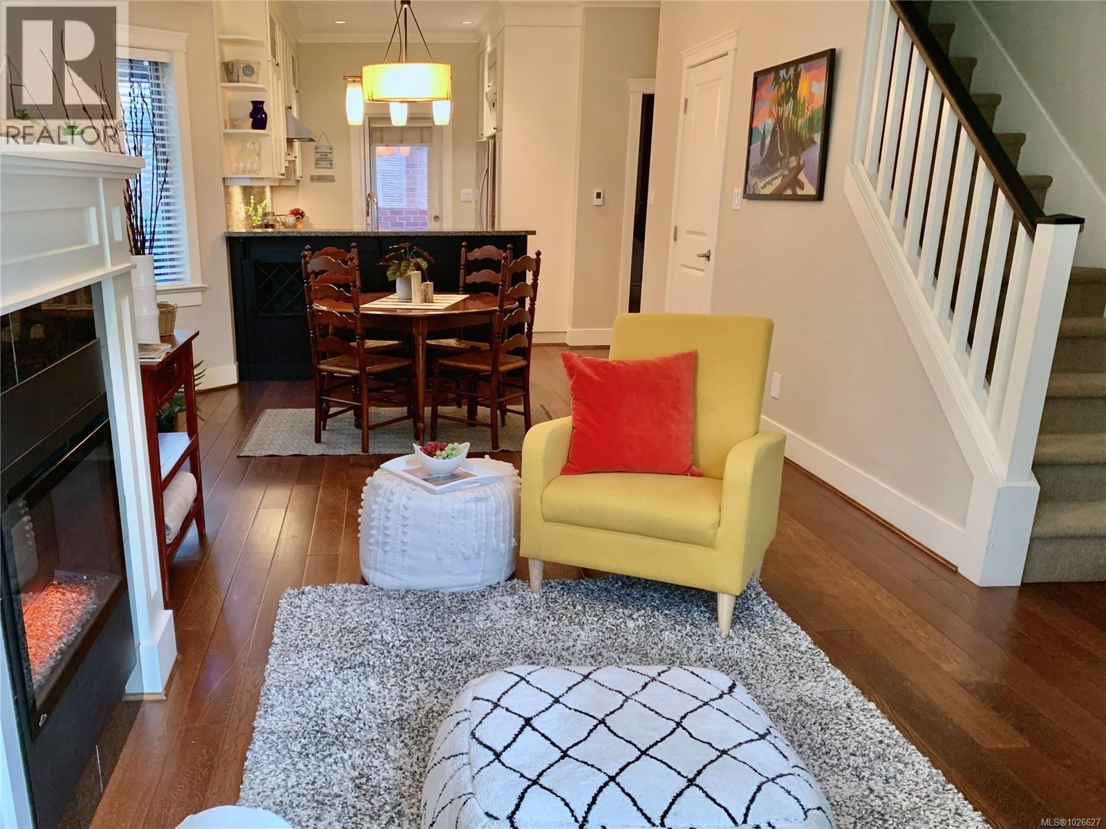 15 675 Superior St, Victoria, British Columbia  V8V 1V1 - Photo 5 - 1026627