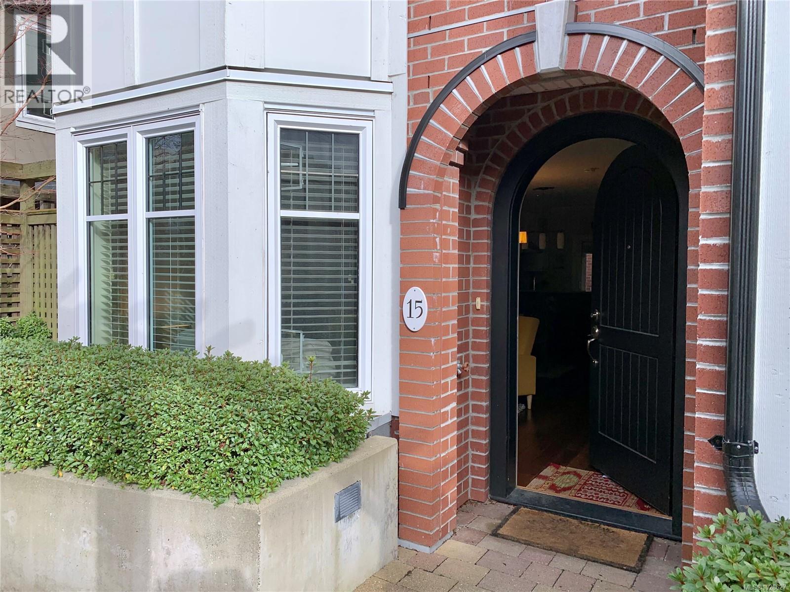 15 675 Superior St, Victoria, British Columbia  V8V 1V1 - Photo 30 - 1026627