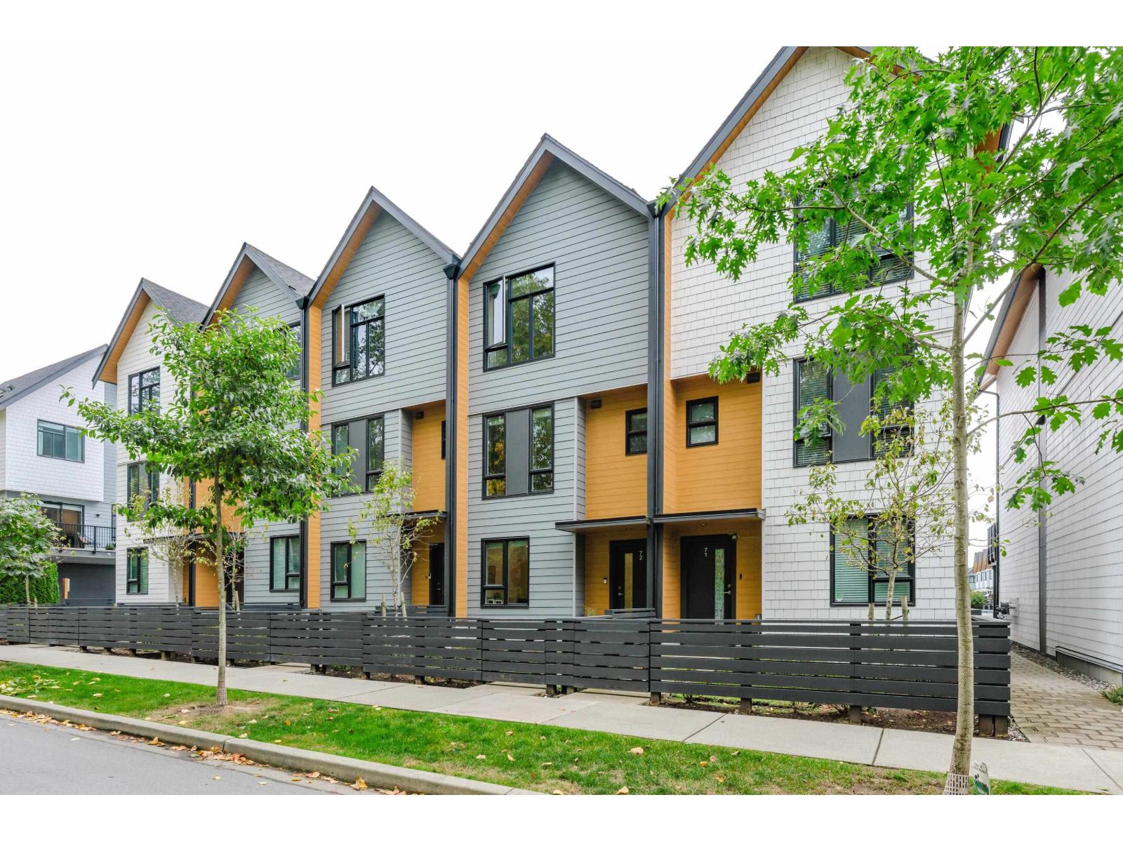 72 16685 25 Street, Surrey, British Columbia  V3Z 0Z4 - Photo 2 - R3053127