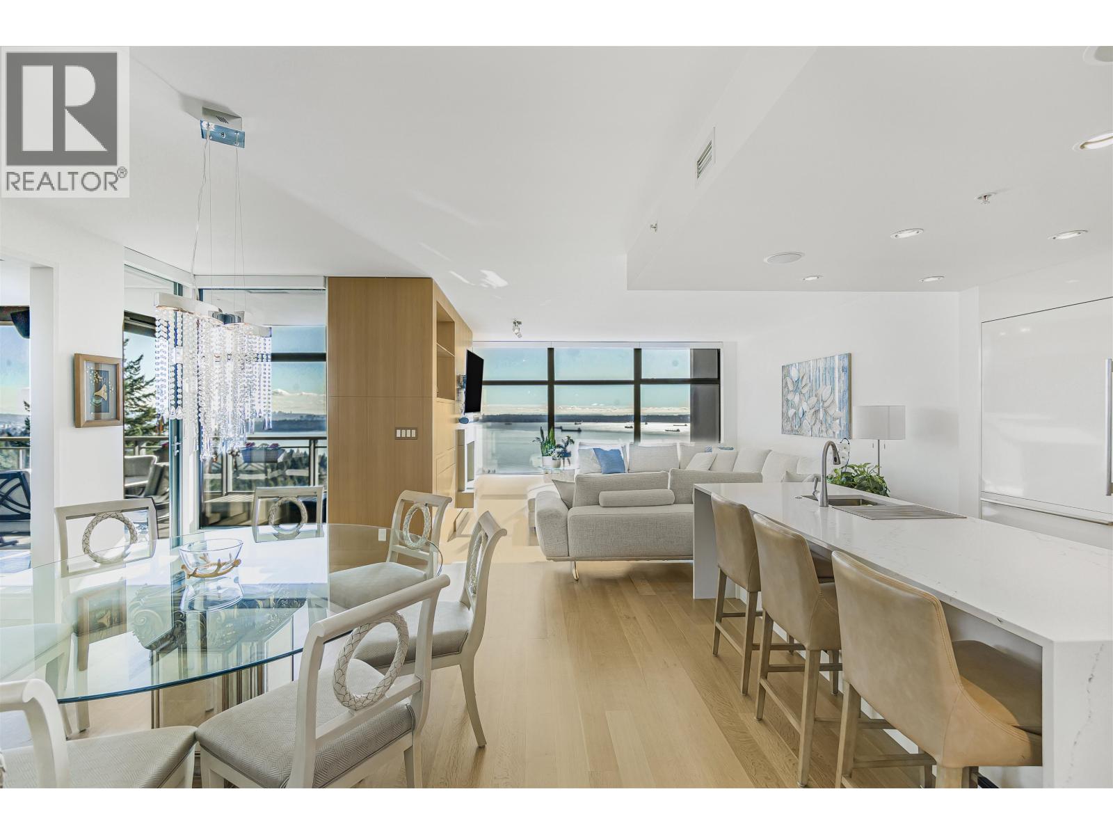 1001 3315 Cypress Place, West Vancouver, British Columbia  V7S 3J7 - Photo 11 - R3093586