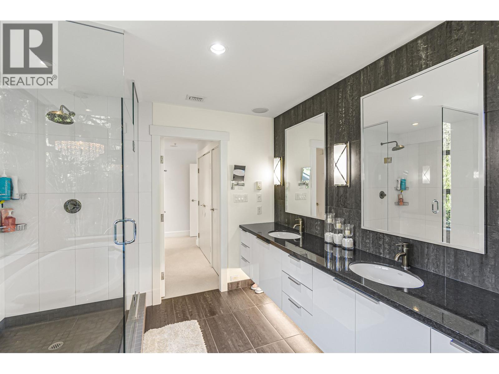 1001 3315 Cypress Place, West Vancouver, British Columbia  V7S 3J7 - Photo 28 - R3093586