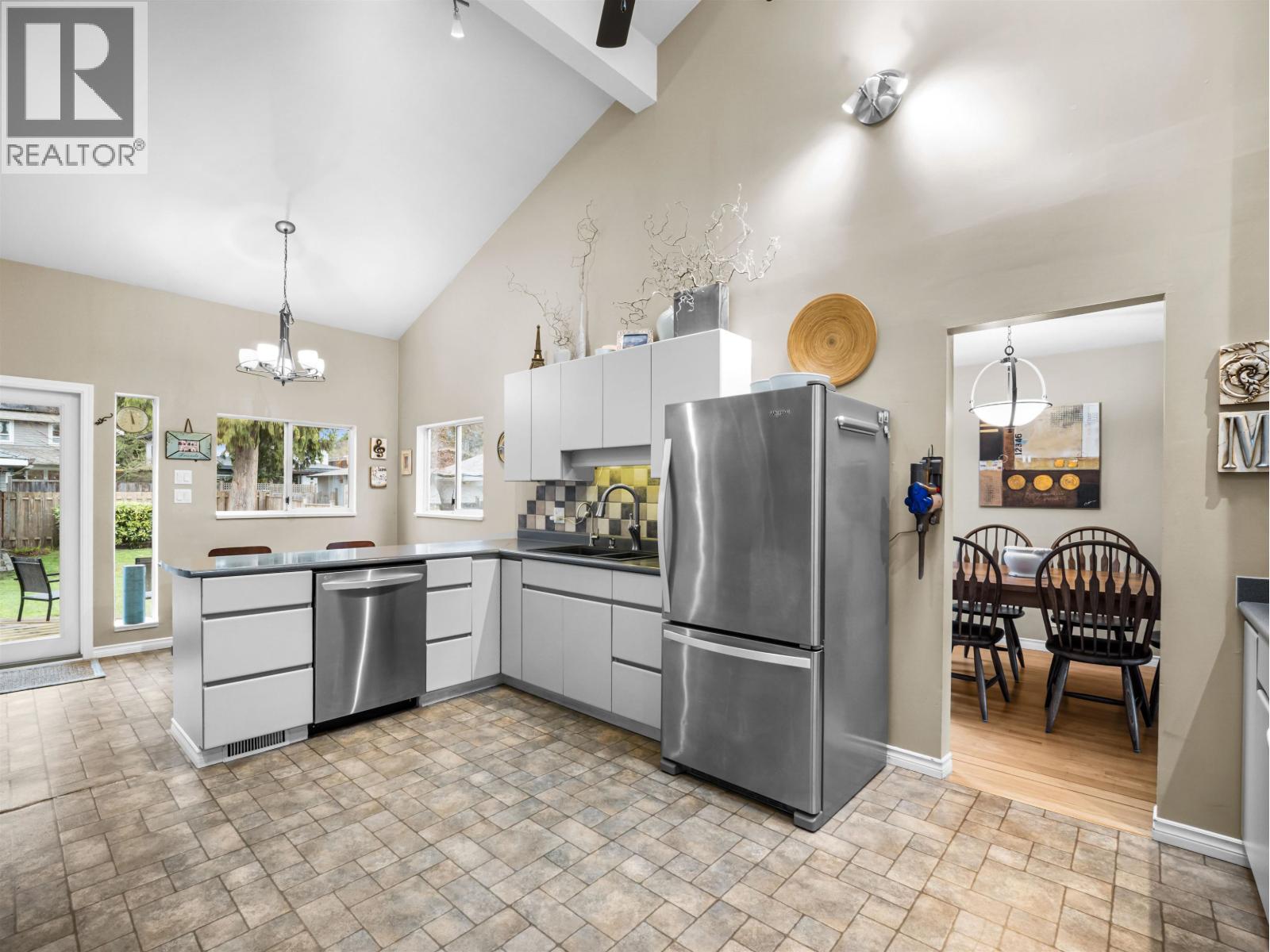 1140 W 20th Street, North Vancouver, British Columbia  V7P 2B7 - Photo 8 - R3092880